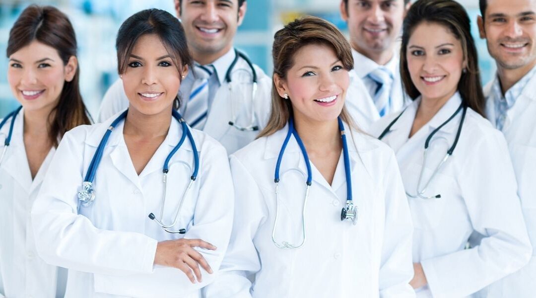 Primary Care vs. Internal Medicine: Which Doctor Should You Choose?